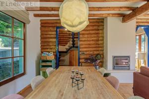 Fotografie z fotogalerie ubytování Chalet 2 chambres "The Escape Chalet" by FineNest v destinaci Esneux