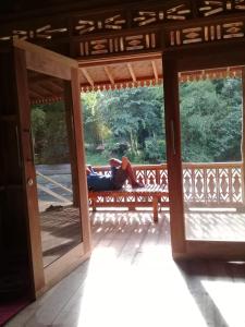 Μπαλκόνι ή βεράντα στο Rambai Tree Jungle Lodges