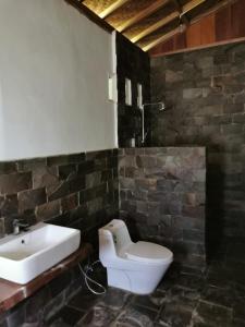 Ένα μπάνιο στο Rambai Tree Jungle Lodges
