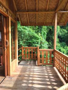 Μπαλκόνι ή βεράντα στο Rambai Tree Jungle Lodges