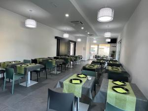Restoran või mõni muu söögikoht majutusasutuses Hotel Paradiso