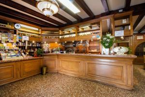 Lounge nebo bar v ubytování Albergo Ristorante Da Felice