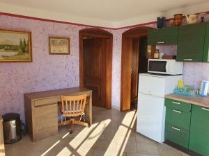 Cucina o angolo cottura di Pokoj v zahradě