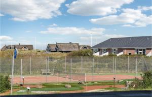 Tennis- og/eller squashfaciliteter på Fanø Bad, Lejl 67 eller i nærheden + 8 billeder