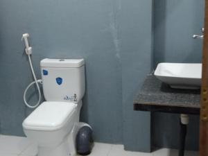 حمام في Hotel Sapid Luck Yala Safari