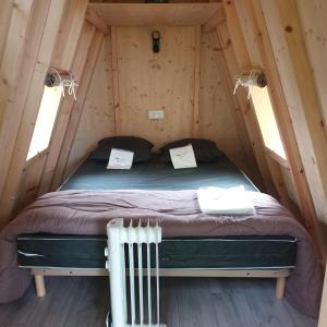 Postel nebo postele na pokoji v ubytování Camping Pyrénées Nature