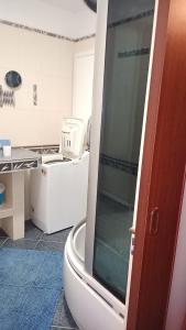 Fotografie z fotogalerie ubytování WOLF APARTMAN Pokojné ubytovanie v Považskej Bystrici Tichá lokalita s parkovaním Všade blízko Vhodné pre pracovné cesty turistiku aj oddych Plne vybavena kuchyňa v destinaci Považská Bystrica