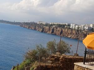 Galeriebild der Unterkunft Peaceful Apartment For Holiday Homes Rooms - BE MY GUEST in Antalya