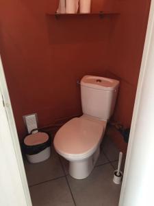 Salle de bains dans l'établissement Lumineux / vue sur parc thermal