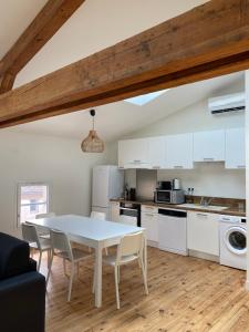 Afbeelding uit fotogalerij van LE RELAIS DE CRUSSOL in Saint-Péray