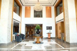 Posezení v ubytování The Place Gurugram, a member of Radisson Individuals