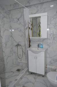 Bathroom sa BEROVO VIP HOTEL