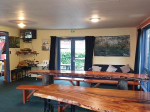 Area soggiorno di Glow Worm Accommodation