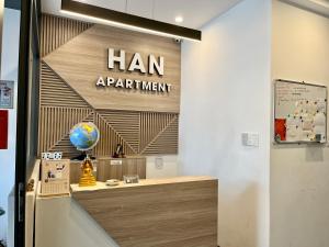Chứng chỉ, giải thưởng, bảng hiệu hoặc các tài liệu khác trưng bày tại Han Apartment