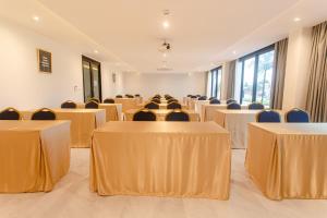 Konferenční prostory v ubytování Tour De Phuket Hotel - SHA Plus