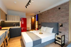 Valaoritou 3 Luxury Rooms客房内的一张或多张床位