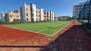 Tenis alebo squash v ubytovaní Apartament pod Szyndzielnią alebo jeho okolí