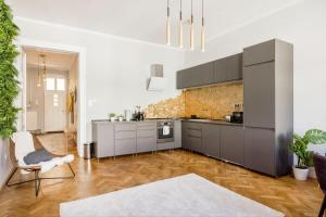 Kuchyňa alebo kuchynka v ubytovaní Elegant and spacious holiday home