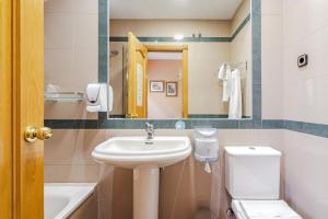 Koupelna v ubytování Hostal Don Juan