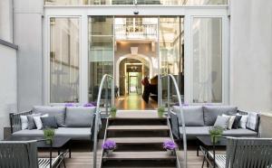 Posezení v ubytování art'otel berlin mitte, Powered by Radisson Hotels + 37 fotografií