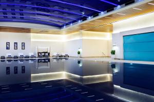 Πισίνα στο ή κοντά στο Istanbul Marriott Hotel Sisli