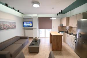Gallery image of THE WHOLE PACKET A4 center with parking in Larisa