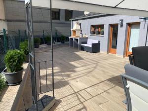 Balkón nebo terasa v ubytování Amplio ático con terraza en Andorra centro
