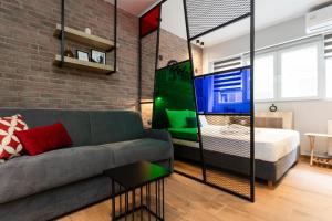 Valaoritou 3 Luxury Rooms客房内的一张或多张床位