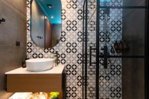 Valaoritou 3 Luxury Rooms的一间浴室
