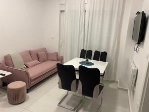 TV a/nebo společenská místnost v ubytování Luxury Villa Jasna 2