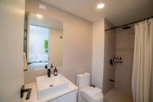 Koupelna v ubytování BEE Suites San José - Escalante + 37 fotografií