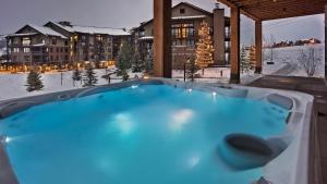 Piscina a Wildhorse Chalet o a prop