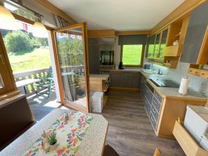 Kuchyň nebo kuchyňský kout v ubytování Ferienwohnung Lisal + 30 fotografií