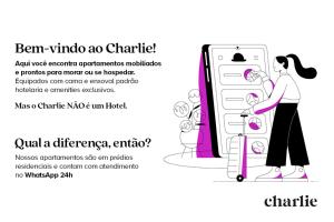 een vrouw staat voor een automaat bij House of Charlie Paraiso in Sao Paulo
