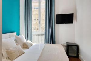 Кровать или кровати в номере Fontana di Trevi dream home