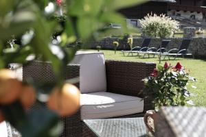 A garden outside Garni Rustica
