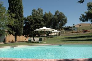 The swimming pool at or close to Agriturismo Pian dei Pini