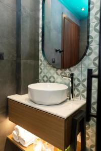 Valaoritou 3 Luxury Rooms的一间浴室