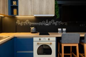Valaoritou 3 Luxury Rooms的厨房或小厨房