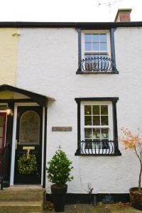 Το κτήριο όπου στεγάζεται  η παραθεριστική κατοικία