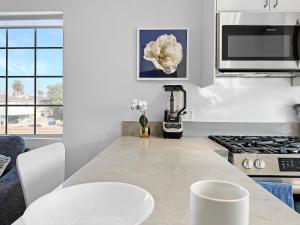 Discount For 30 Days Plus Stay In Culver City