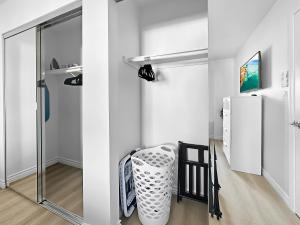 Discount For 30 Days Plus Stay In Culver City