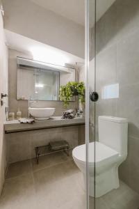 Koupelna v ubytování Manolis Loft Apartment, Rhodes Town