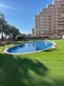Bazén v ubytování Marina Dor Oropesa Apt 1 Linea nebo v jeho okolí