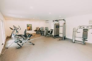Spordikeskus ja/või sportimisvõimalused majutusasutuses Azul Hotel & Retreat