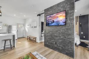 Kuchyň nebo kuchyňský kout v ubytování Scenic Luxury Villa!