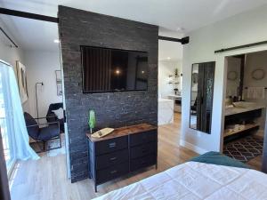 Postel nebo postele na pokoji v ubytování Scenic Luxury Villa!