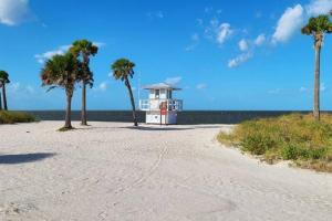 Photo de la galerie de l'établissement Charming Vintage Haven, à Tarpon Springs