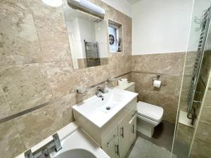 Fotografie z fotogalerie ubytování Entire 2 bedrooms Flat in Victoria, Central London v Londýně
