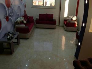 Kép Alnahas St. Two-Bedroom Apartment With Jacuzzi szállásáról Tantában a galériában